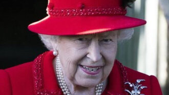 Потеряла миллионы: королева Елизавета сократила работников – «Впереди очень трудные времена»