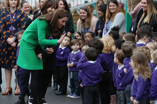 Кейт Міддлтон під час візиту в одну зі шкіл Лондона