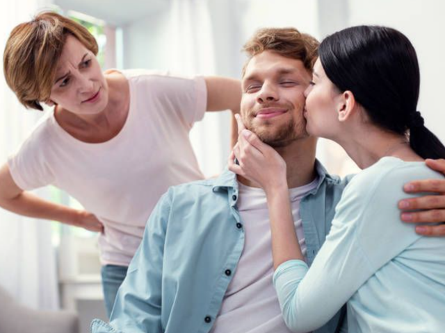 Свекруха, зображення з вільних джерел