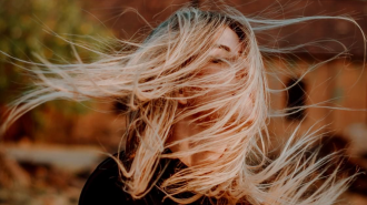 Дівчина, волосся