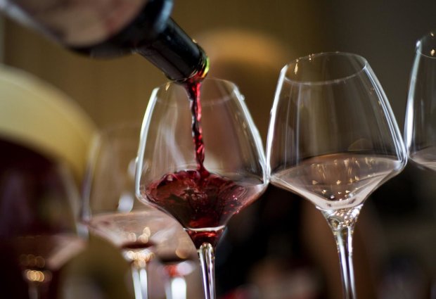 Медики рассказали о полезных свойствах красного вина