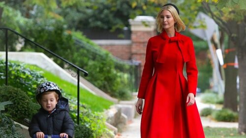 Образ дня: Іванка Трамп у вогненно-червоному пальто – кращий вибір для осінньої прогулянки