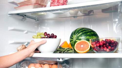 Фахівці назвали сім продуктів, які не можна зберігати в холодильнику