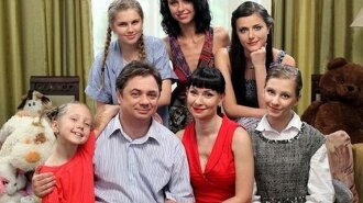 Пуговка выросла, а Женя Васнецова стала мамой: как сейчас выглядят девочки из сериала "Папины дочки"