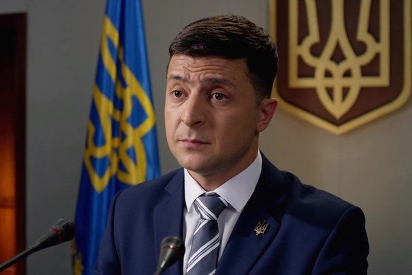 Владимир Зеленский обогнал Петра Порошенко на выборах
