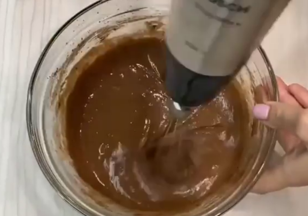 Десерт Kinder Delice, кадр из видео