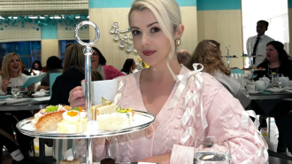 Міка Ньютон, фото з соцмереж