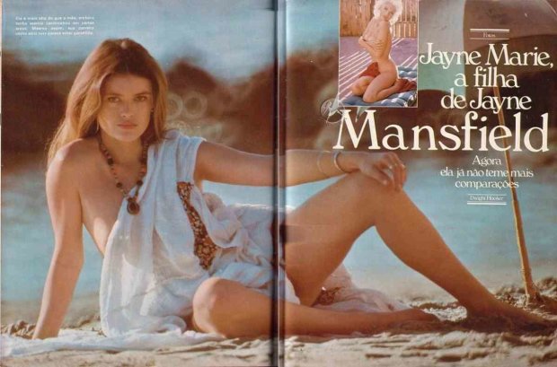 Несогласованные снимки модели в журнале Playboy