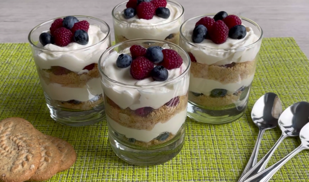 Десерт у склянці