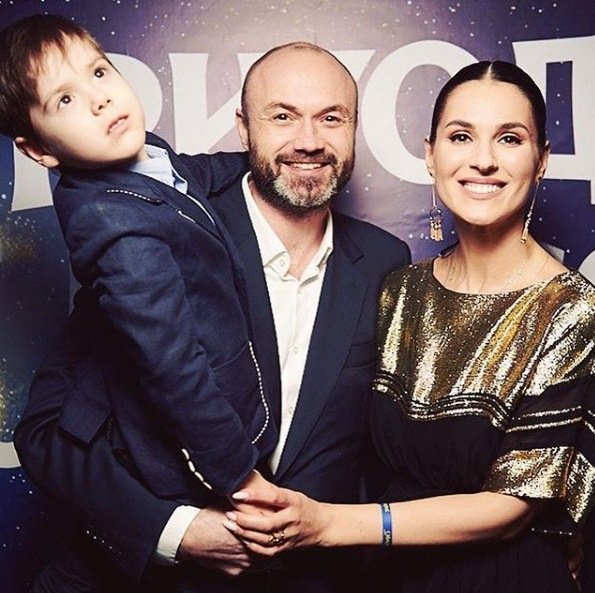 Маша Ефросинина с мужем и сыном