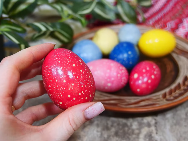 Крашанки, Великдень, кадр з відео