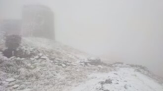 В Украине выпал первый снег: завораживающие фото и видео