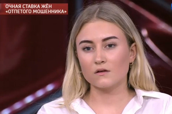 Игорь Богомазов утверждает, что дочь шантажирует его