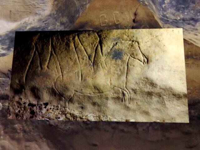 обнаружены письмена, которым 15 тысяч лет