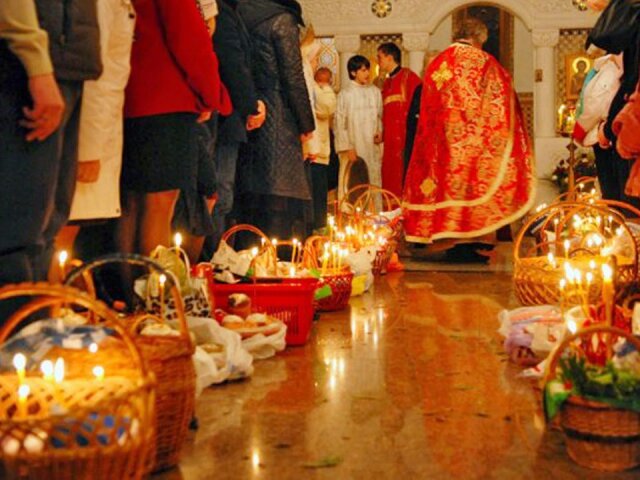 Збирати красиву кошик на Великдень — це хороша традиція