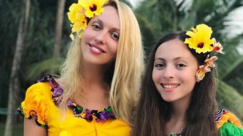 Девочка выросла: 14-летняя дочь Поляковой засветилась в объятиях парня