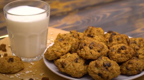 Без цукру і яєць: найкорисніші печива з вівсянки-базовий рецепт