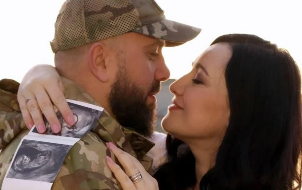 Вагітна Соломія Вітвіцька з коханим