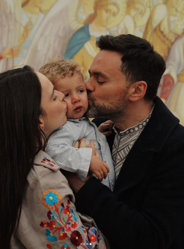 Дружина Мірошниченка показала, як змінився їхній прийомний син за 4 місяці