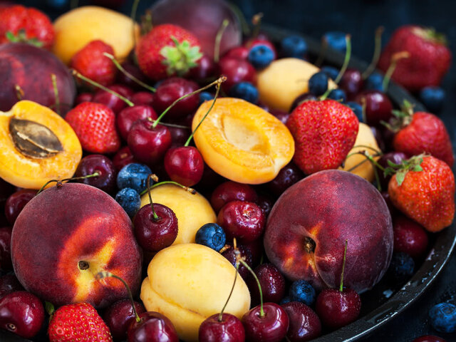 Как надо есть фрукты: совет известного диетолога