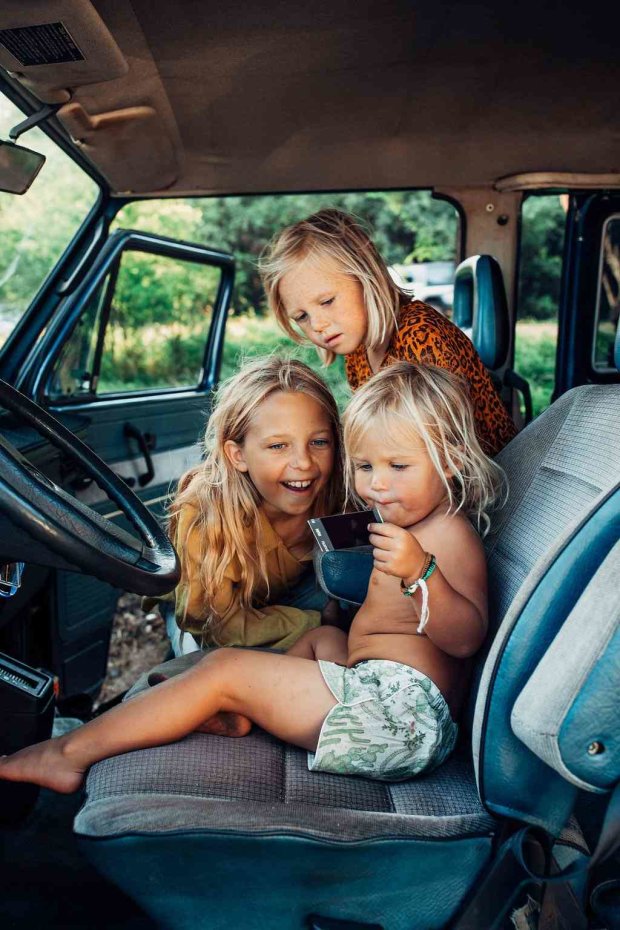 путешествие с детьми в машине