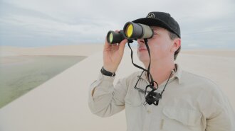 Белоснежные дюны и кристальная вода: впечатляющие кадры самой необычной пустыни в мире 