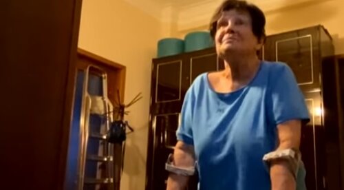 В одиночестве, на костылях: как 85-летняя Наталья Фатеева встретила свой день рождения