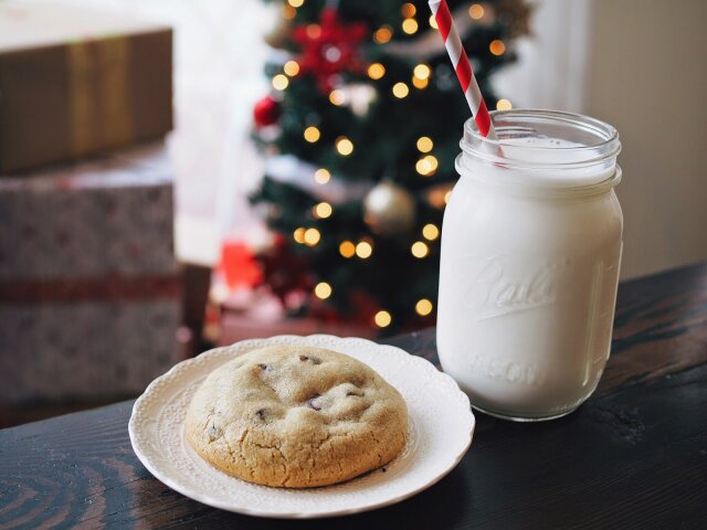 milk-and-cookies