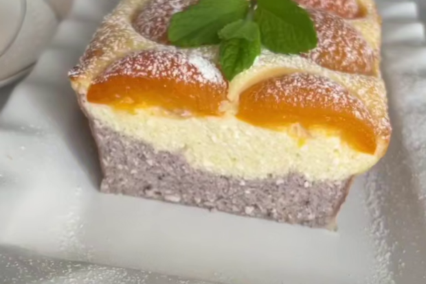 Двоколірна сирна запіканка, кадр з відео