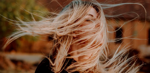 Дівчина, волосся