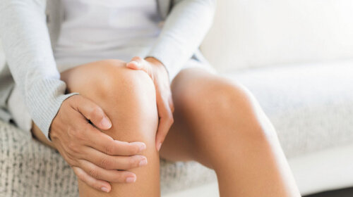 Хруст в колене — норма или патология: почему это возникает и когда обратиться к врачу