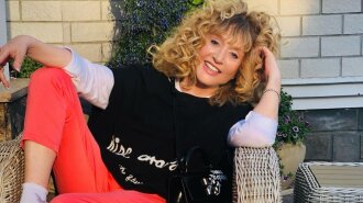 У перуці та модних спортивках: 73-річна Алла Пугачова засвітилася на концерті ZIVERT у Тель-Авіві (фото)