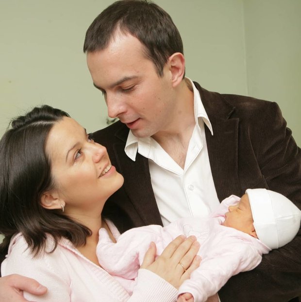 Маричка Падалко с мужем и дочерью Марией