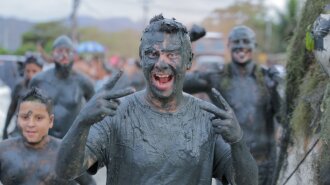 Сумасшедший парад грязи: Дмитрий Комаров отправится на альтернативный бразильский карнавал