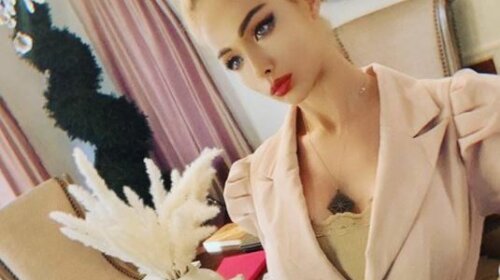 "Изуродовала свою внешность": Одесская Барби показала лицо без макияжа вблизи - общественность шокирована