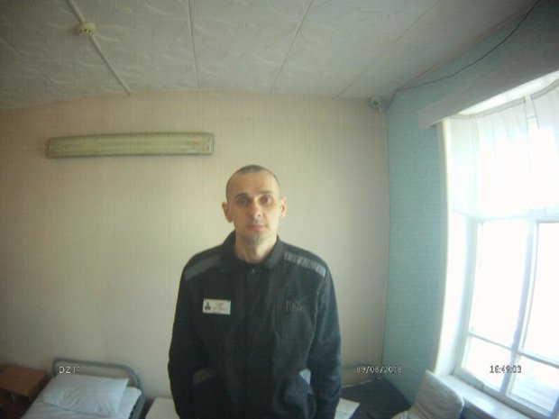 Оприлюднені фото Олега Сенцова з колонії
