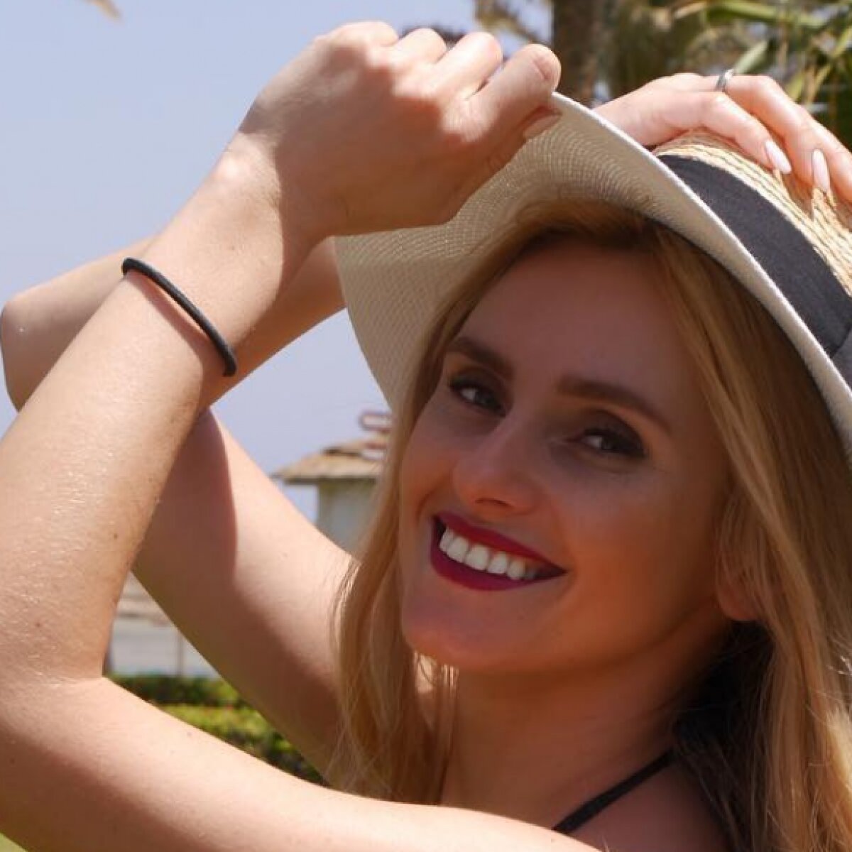 Эстониялық әдемі әйелдер эротикасы