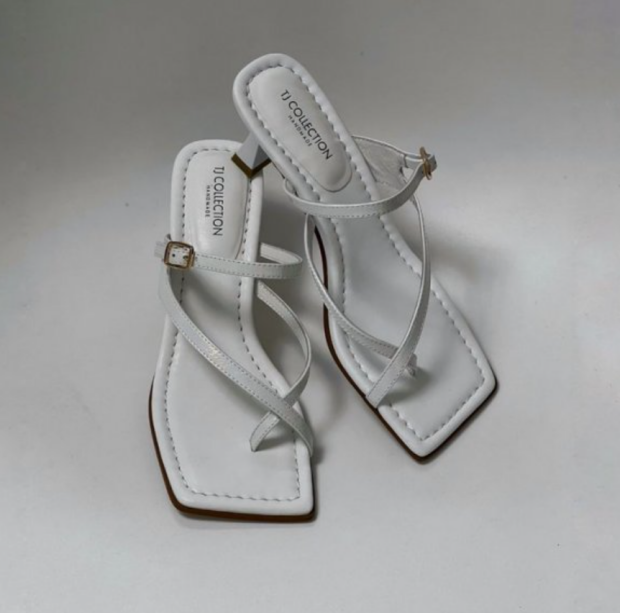 Мода, жіночі босоніжки, одяг