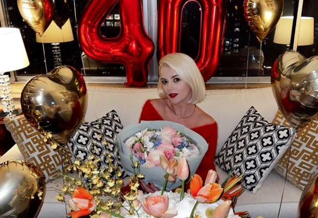 Міка Ньютон, фото з соцмереж