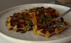 Творожные вафли с грибами и сыром
