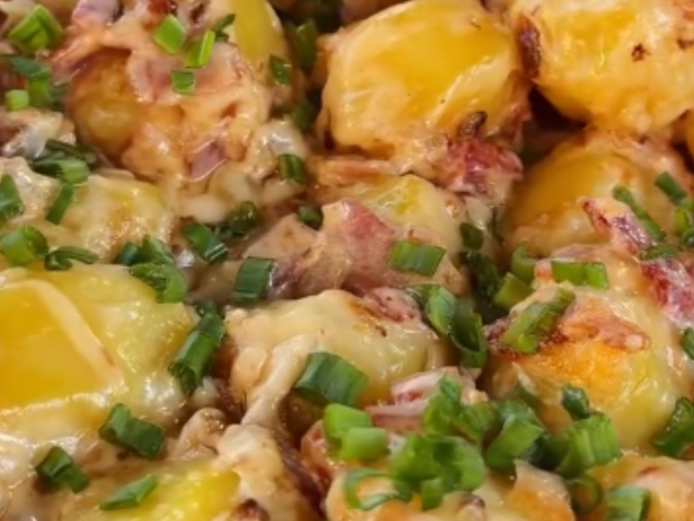 Картошка с беконом и сыром