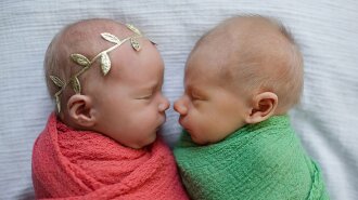 twin-photoshoot-newborn-final-moments-william-brentlinger-lindsey-brown-11