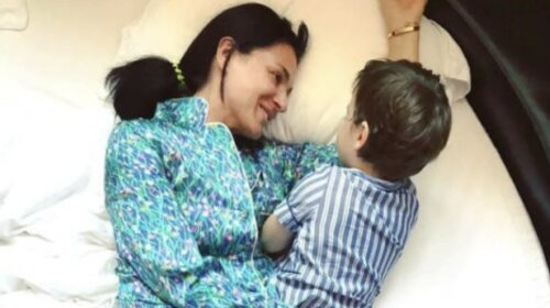 Маша Ефросинина госпитализирована с семилетним сыном: что известно