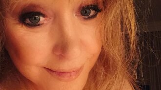 Алла Пугачева с траурным аксессуаром рассказала и с лицом как у Кристины Орбакайте поделилась своей печалью (ФОТО)