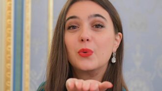 Прес-секретар Зеленського Юлія Мендель вразила новим іміджем: проміняла класику на джинсовий костюм