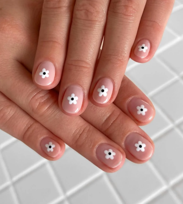 Весняний манікюр