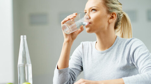 пити чи не пити: вода під час прийому їжі