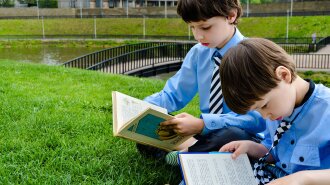 Не Гарри Поттером единым: ТОП-6 книг для детей, которые рекомендует популярный ведущий и заботливый отец Сергей Притула