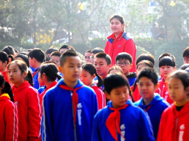 11-летняя Чжан Цзыюй — самая высокая девочка в мире