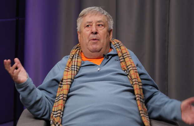 Микола Луценко, кадр з інтерв'ю